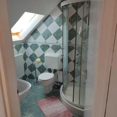 Norbi Vendeghaz Appartement *