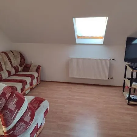 Norbi Vendeghaz Appartamento Balatonszarszo